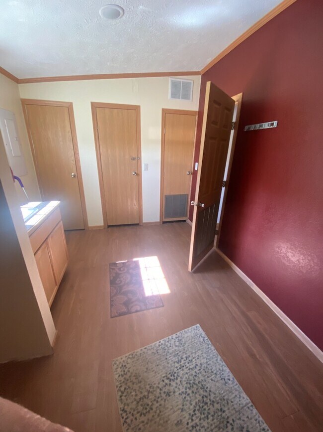 Building Photo - 6800 Bridger Canyon Dr