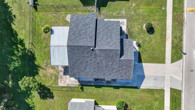 Building Photo - 5047 Brian Blvd