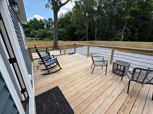 Building Photo - 2108 Veterans Dr