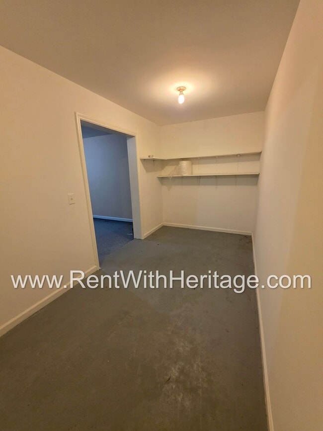 Building Photo - Gorgeous 5 Bd/ 3 Bath Including Full Finished Basement/ Spacious Yard with RV Parking/ Small Subd...