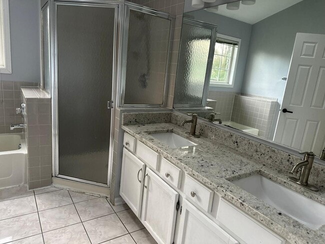 Building Photo - 1436 Brittania Way