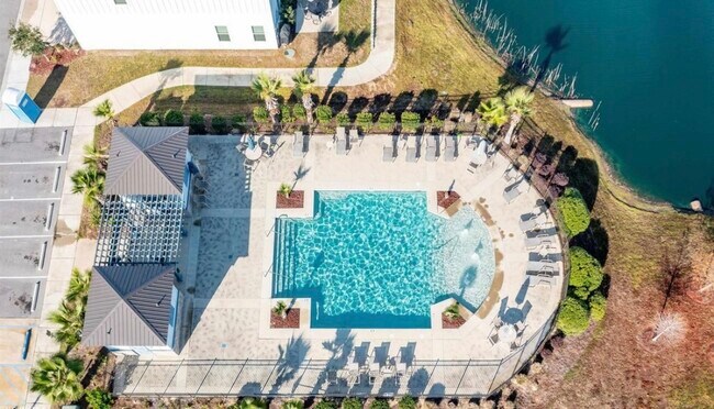 Building Photo - 26918 Spyglass Dr