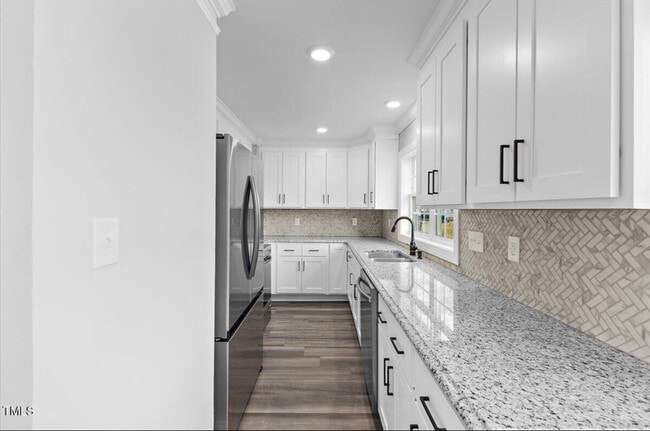 Building Photo - 126 Mayo St