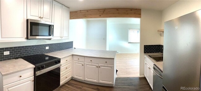 Building Photo - 2463 S Corona St