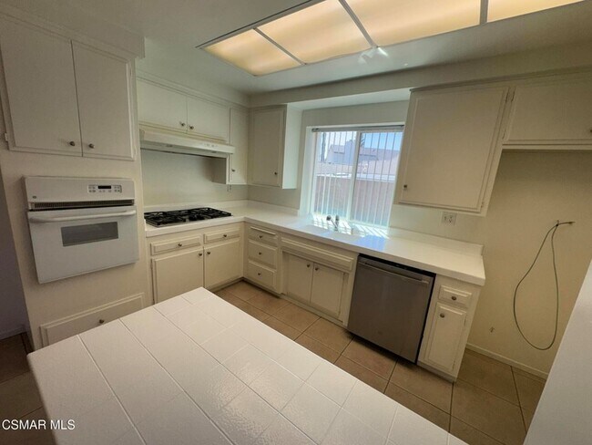 Building Photo - 1532 Downing St