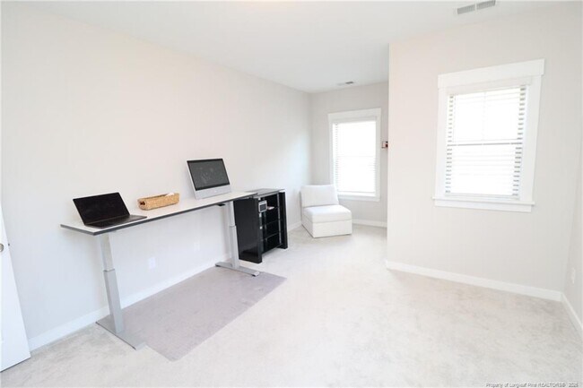 Building Photo - 2151 Maggie Vly Dr