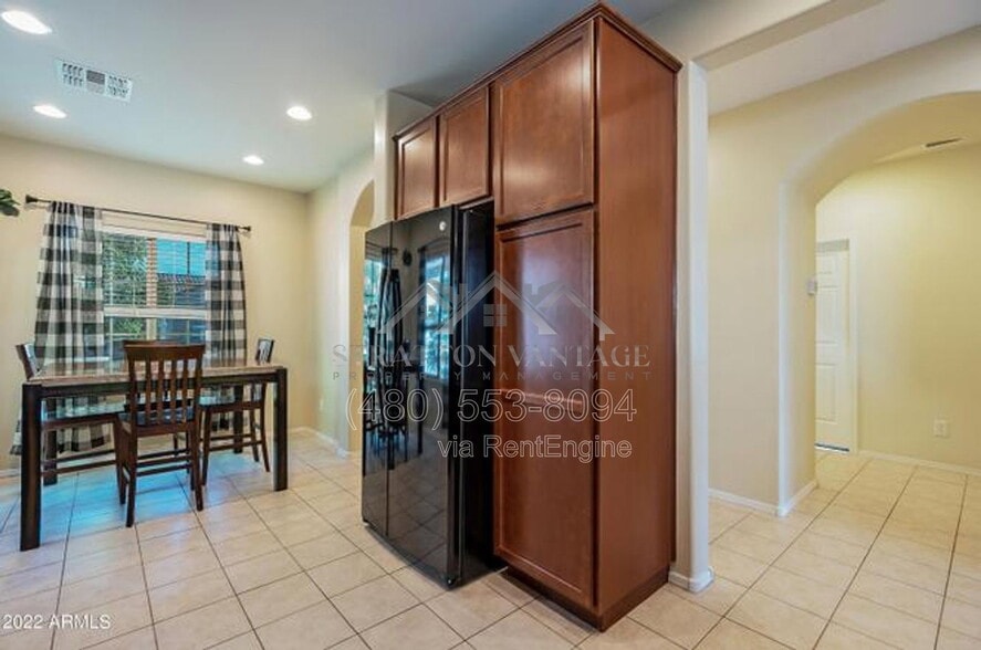 Building Photo - 5614 W Montebello Way