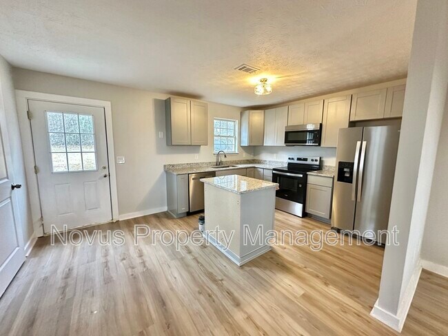 Building Photo - 427 Old Newnan Rd