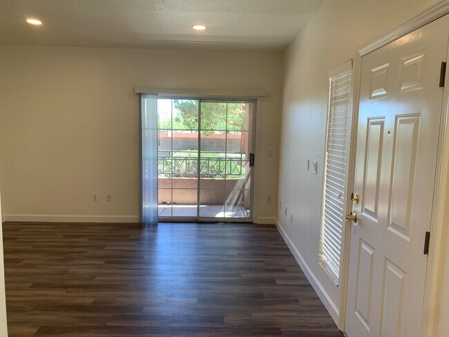 Building Photo - GATED, PRIVATE SUMMERLIN RETREAT!!