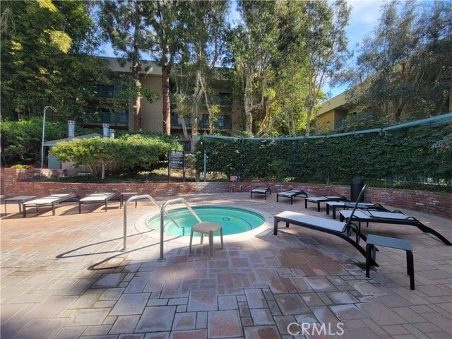 Building Photo - 576 N Bellflower Blvd