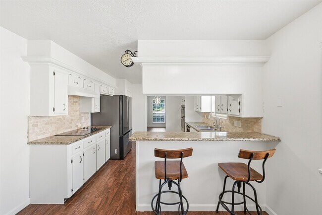 Building Photo - 1914 Abby Aldrich Ln