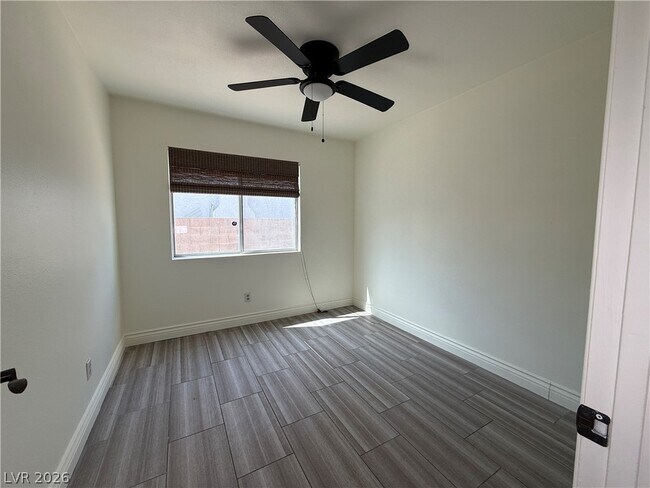 Building Photo - 4308 Apex Dr