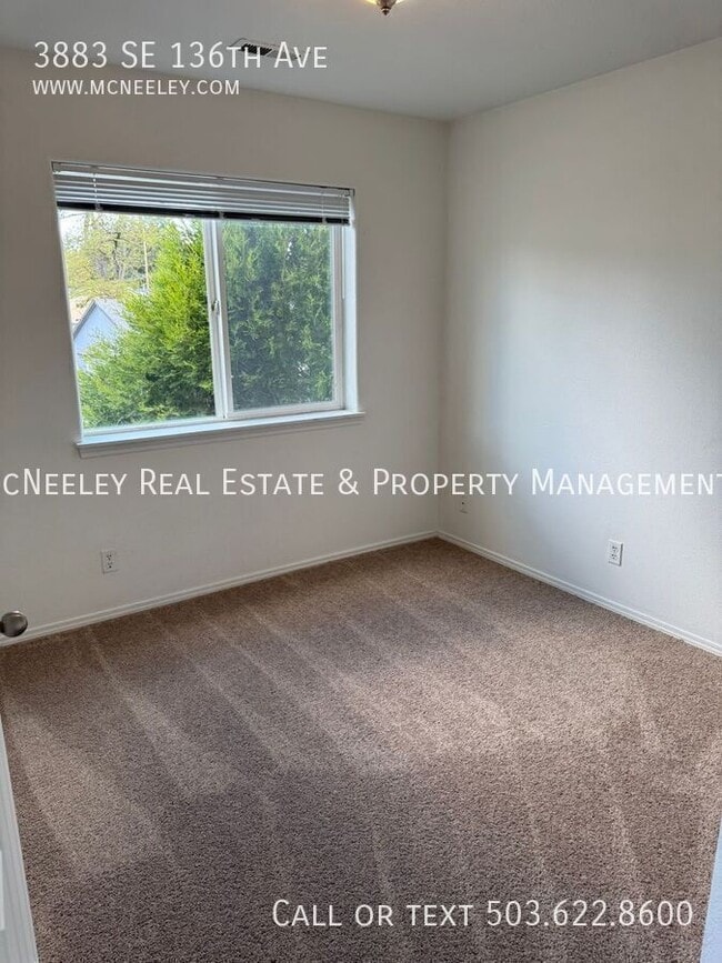 Building Photo - 3883 SE 136th Ave