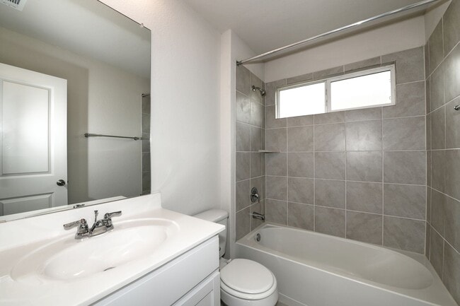 Building Photo - SINGLE STORY LIVING  |  RESORT STYLE AMENI...