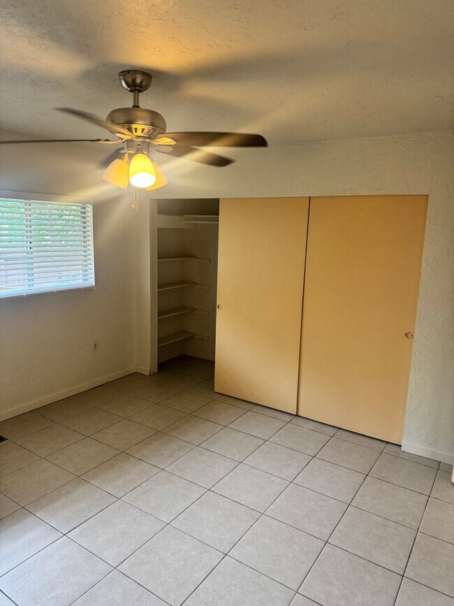 Building Photo - Single Family Home