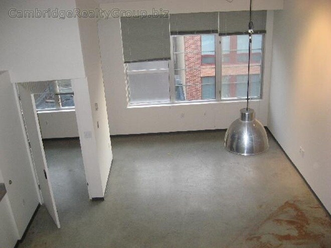 Building Photo - 107 E Berkeley St