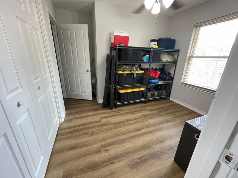 Building Photo - 9408 Octavia Ln