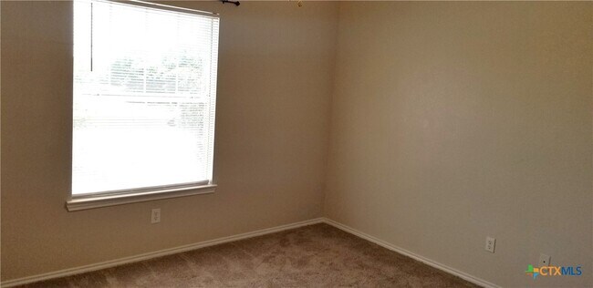 Building Photo - 619 Rolling Hills Dr