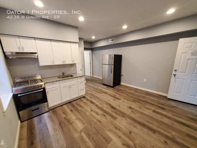 Building Photo - Large 1 Bedroom Apartment For Rent!