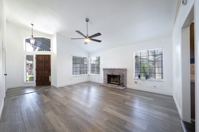 Building Photo - 3905 Cibola Ct