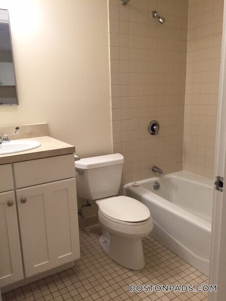 Building Photo - 40 Boylston St