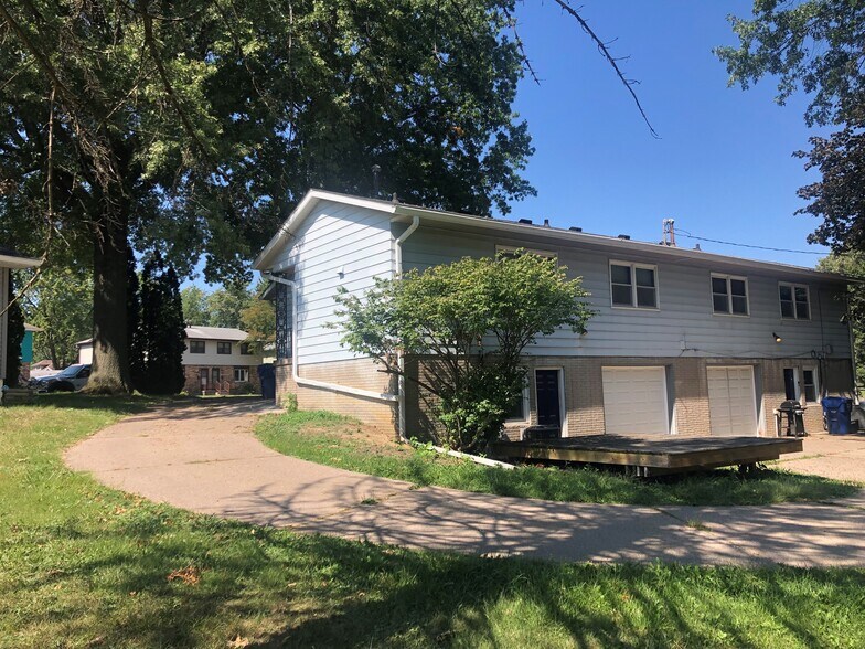 Building Photo - 2111 Judson Ct