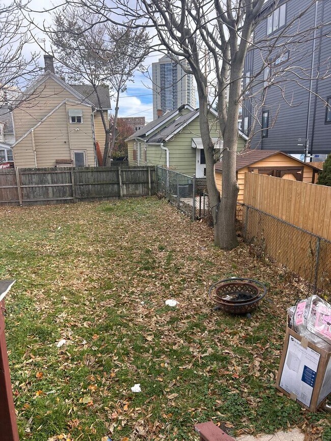 Building Photo - 1650 N Arlington Pl