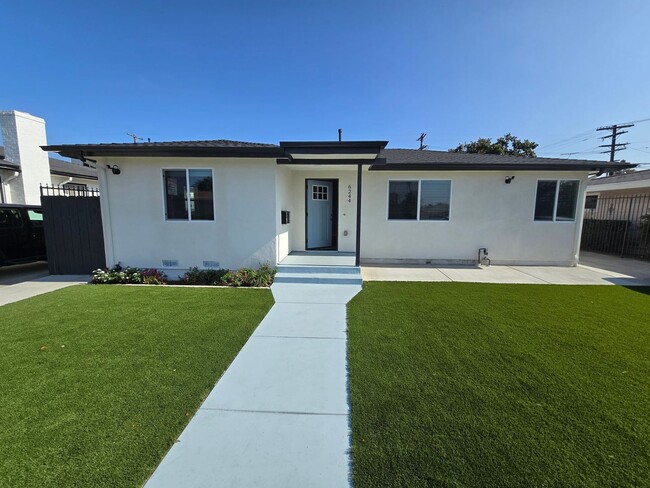 Primary Photo - Newly Renovated 2023!! 4BD/2BA