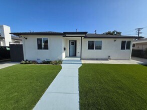 Building Photo - Newly Renovated 2023!! 4BD/2BA