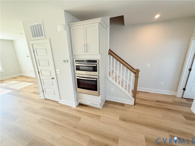 Building Photo - 4007 Munson Wds Pl