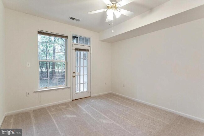 Building Photo - 1300 Windleaf Dr