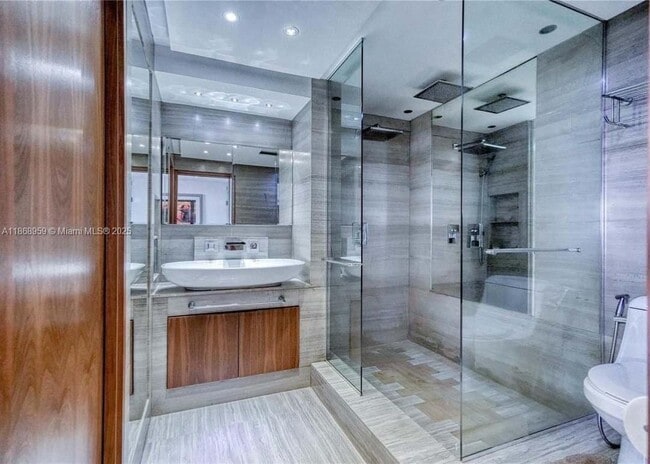 Building Photo - 401 Ocean Dr