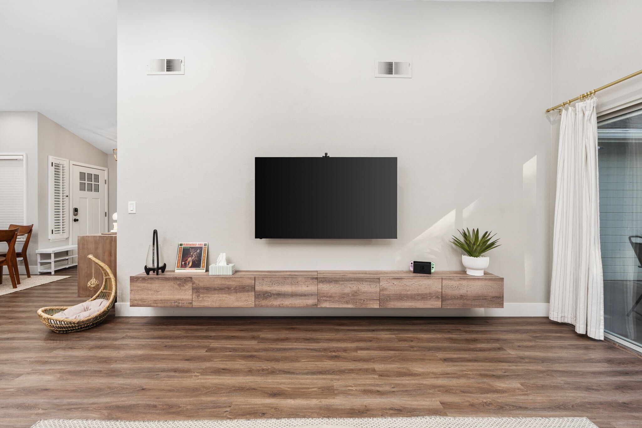 Building Photo - 9178 N Woodlawn Dr