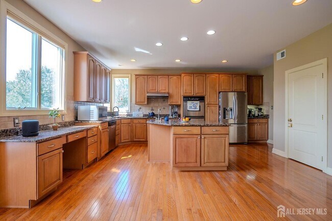 Building Photo - 19 Meadowlark Dr