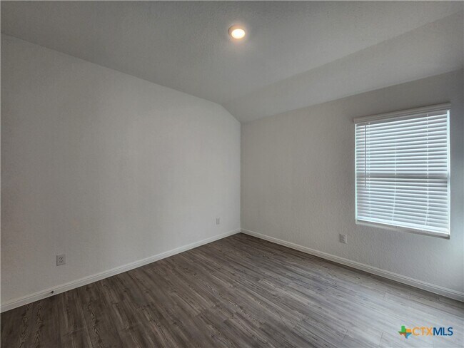 Building Photo - 414 Fairy Duster Dr