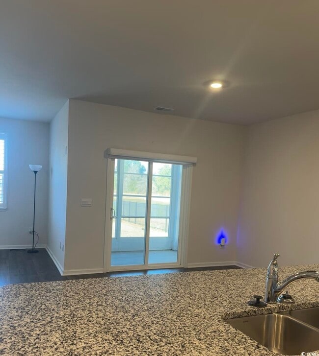 Building Photo - 3789 Bells Lk Cir