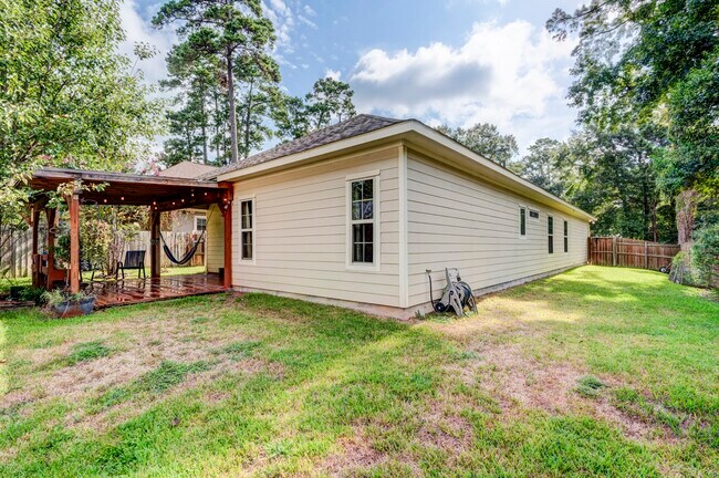 Building Photo - 901 Franconia Dr