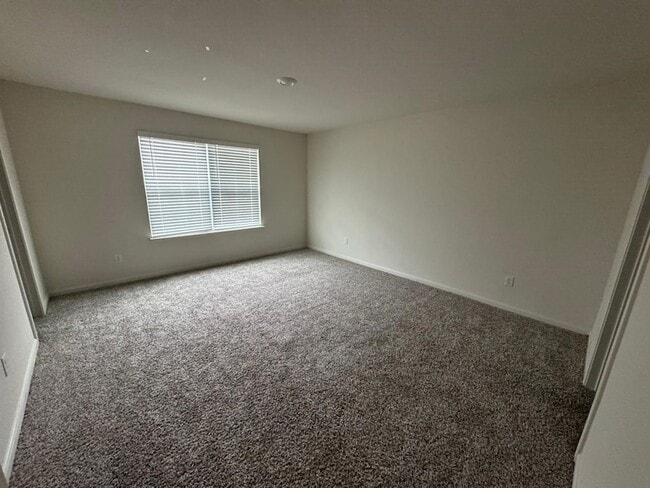 Building Photo - 315 Marsh Ln