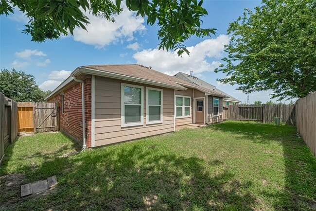 Building Photo - 13907 Early Dew Ct