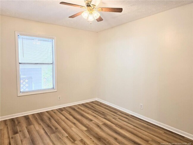 Building Photo - 6768 Willowbrook Dr