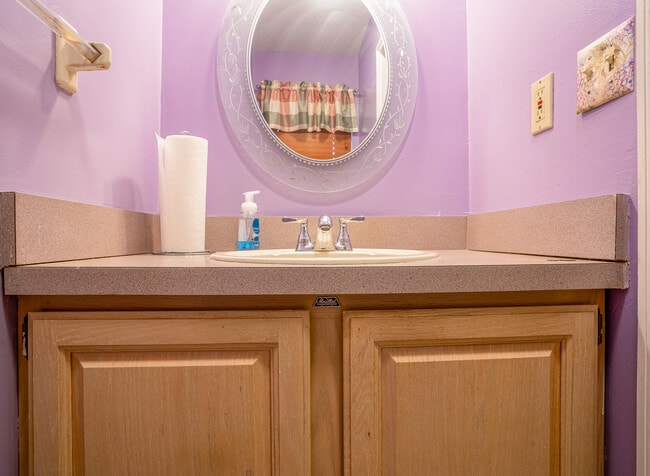 Building Photo - 256 Quassaick Ave