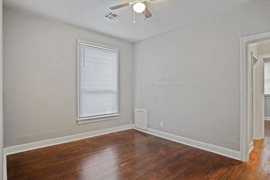 2nd room (office, dining, possible bedroom) - 3124 NW 30th St