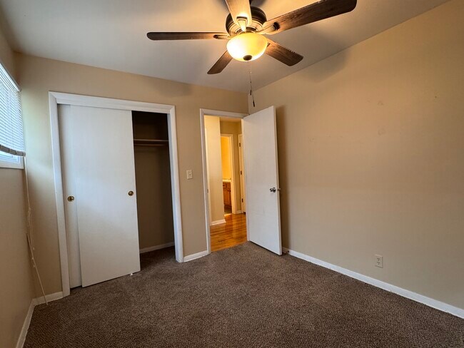 Building Photo - 1246 N 46th St