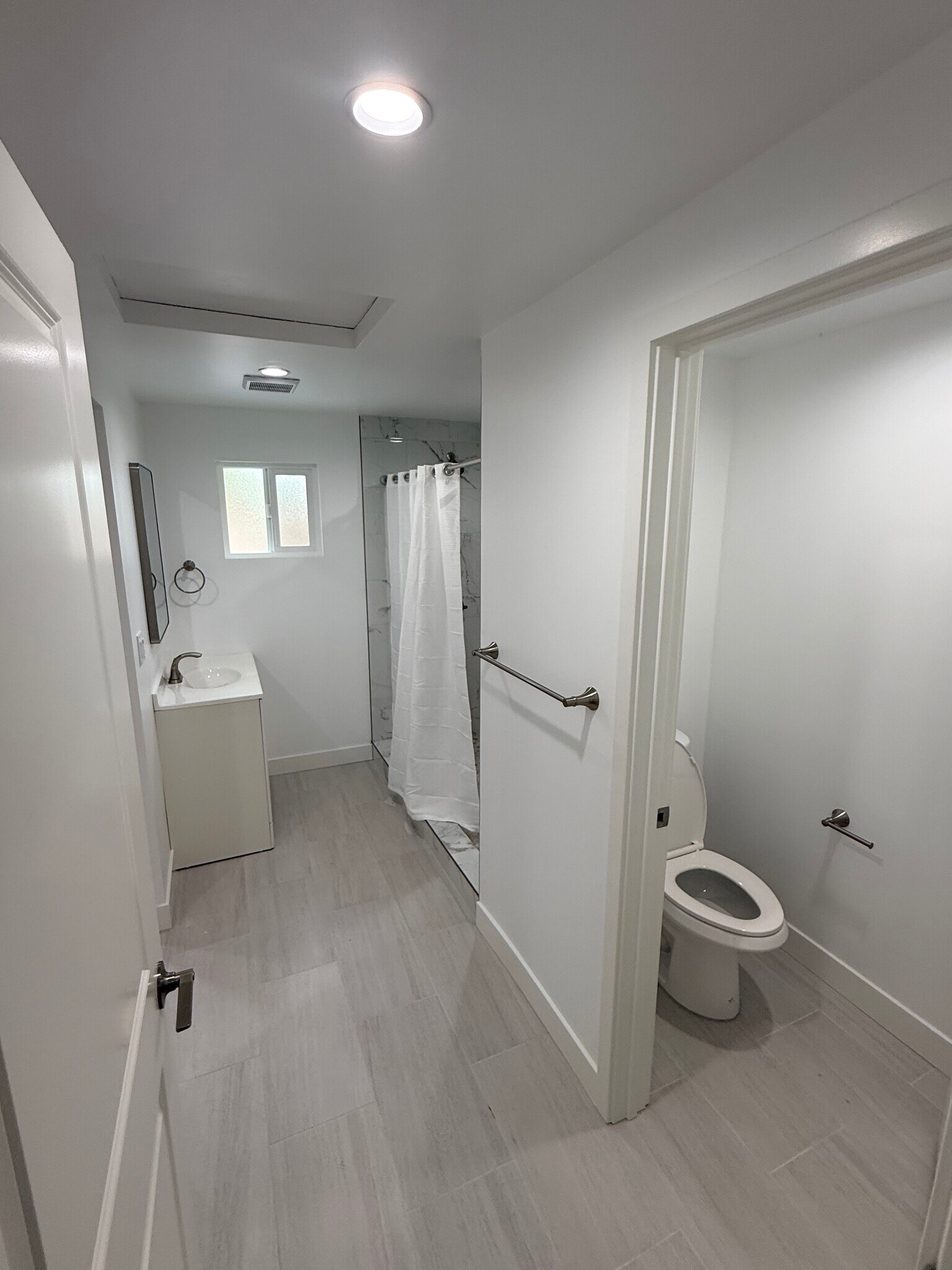 Building Photo - 9136 Clancey Ave