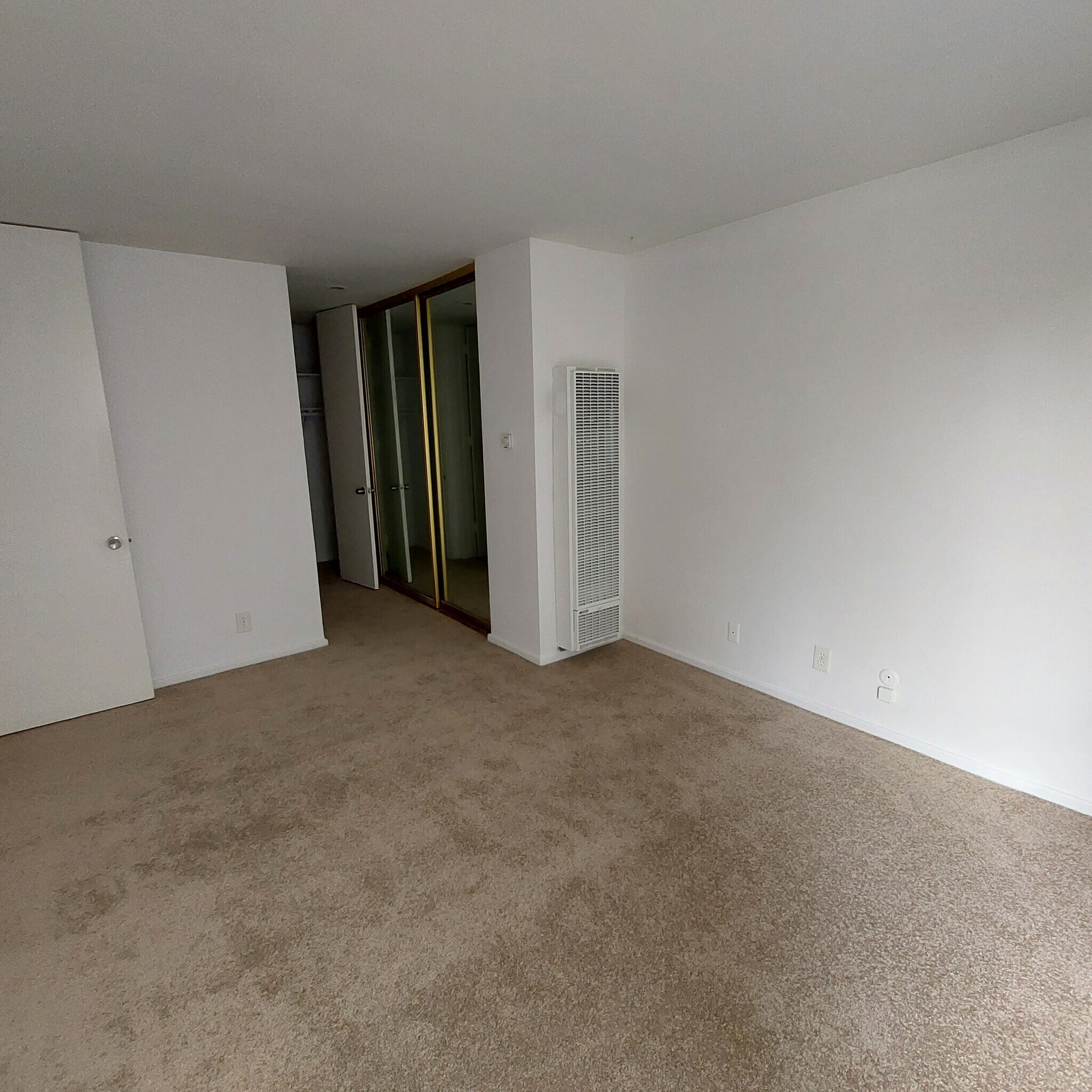 Master bedroom - 6605 Green Valley Cir