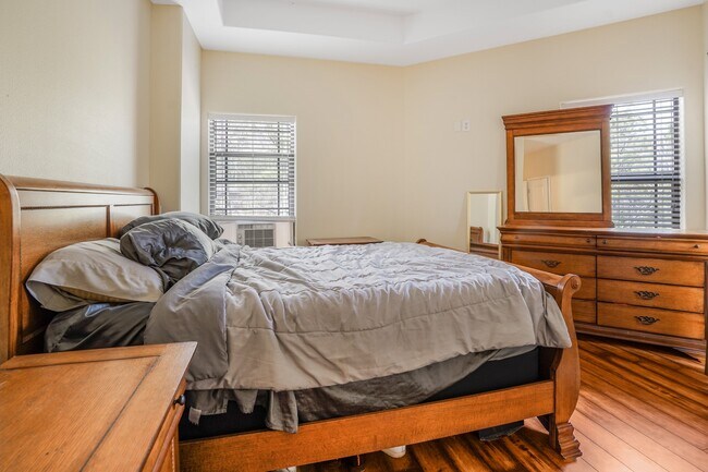 Building Photo - 22 Twinstone Cir