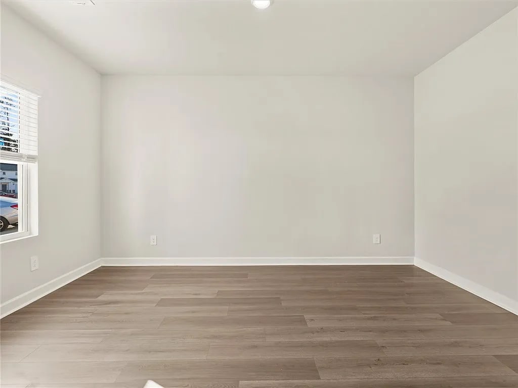 Building Photo - 105 Oval Ct