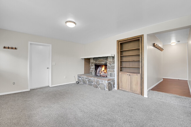 Building Photo - 5948 Lone Peak Dr