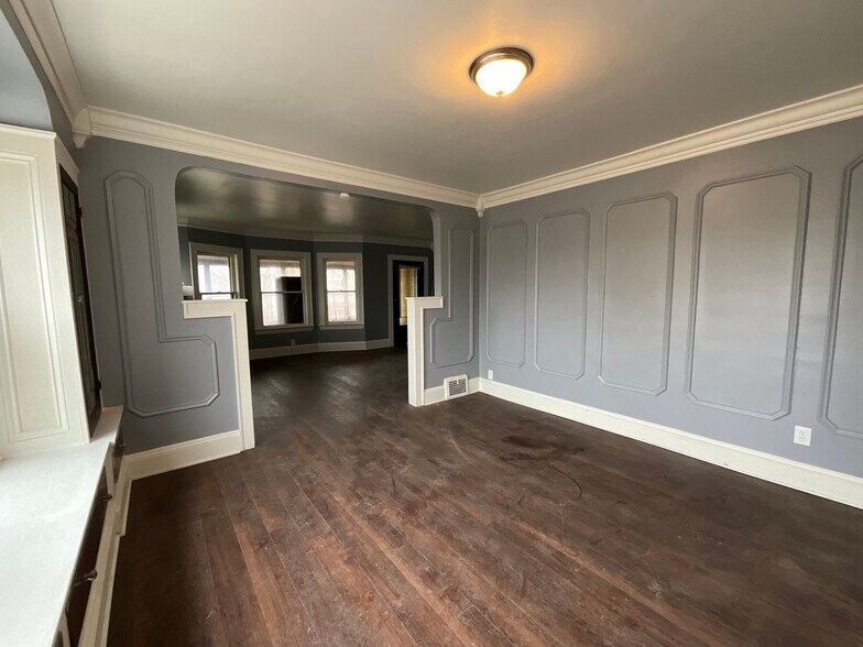 Building Photo - 14014 Edgewood Ave