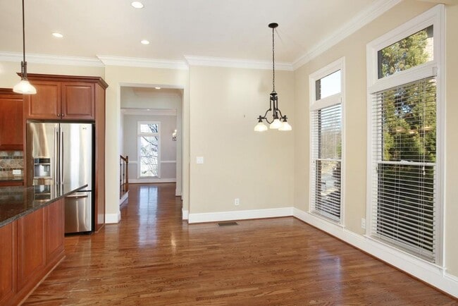 Building Photo - 2010 Heathermere Way